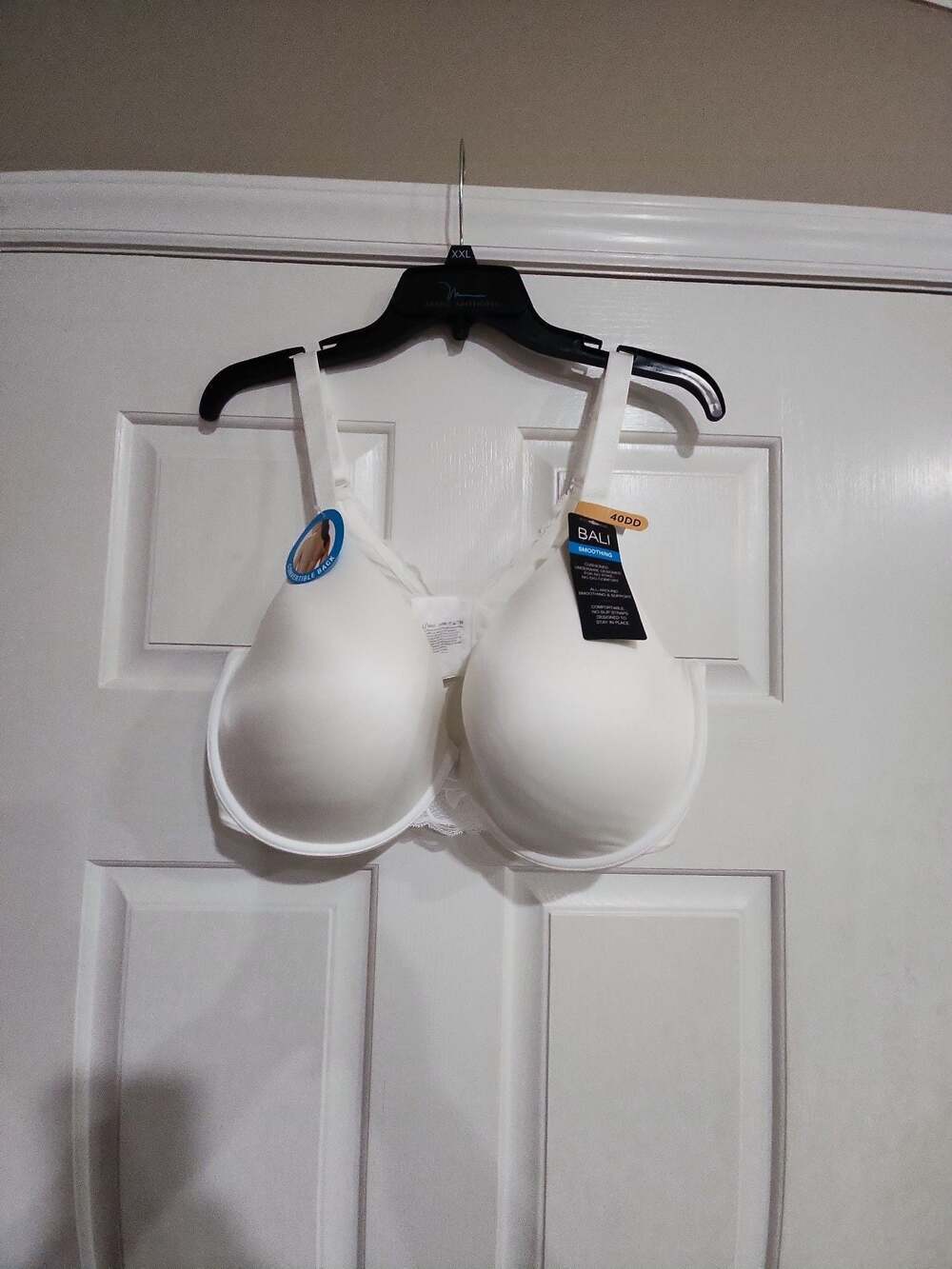 Bali Smoothing Underwire Convertible Back Bra, Style DF6580, White, 40DD